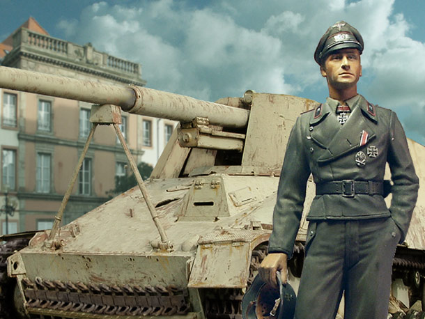 Figures: German SPG Commander Figures: German SPG Commander