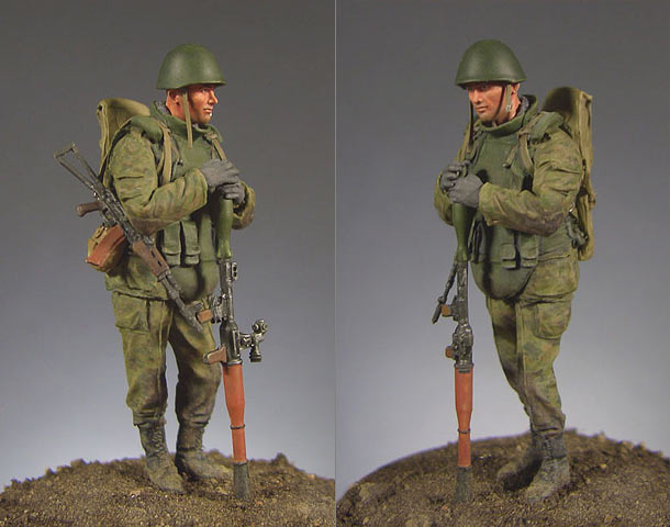 Figures: Russian soldier with RPG
