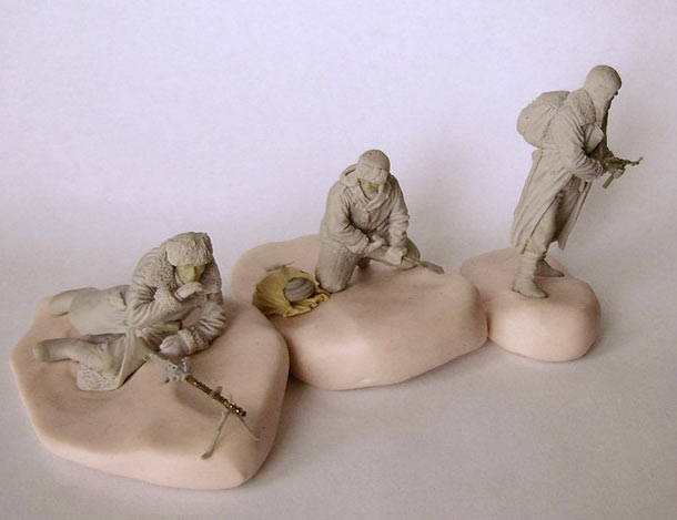 Sculpture: Soviet guerillas Sculpture: Soviet guerillas