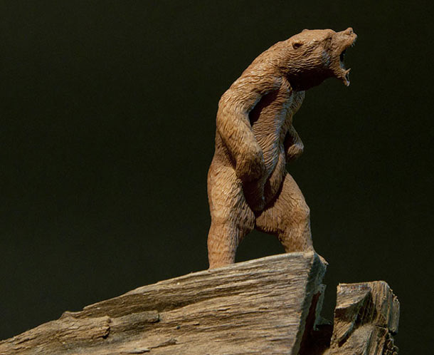 Sculpture: Lord of the Taiga Sculpture: Lord of the Taiga