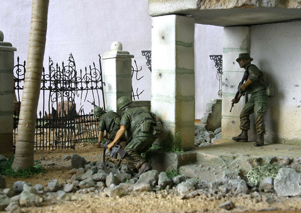 Dioramas and Vignettes: Battle for Hue Dioramas and Vignettes: Battle for Hue
