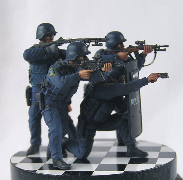 Dioramas and Vignettes: NYPD ESU. Advertising photo Dioramas and Vignettes: NYPD ESU. Advertising photo