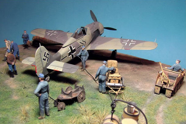 Dioramas and Vignettes: Before the take-off Dioramas and Vignettes: Before the take-off