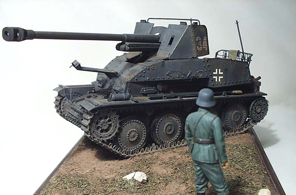 Dioramas and Vignettes: SPG and Soldier Dioramas and Vignettes: SPG and Soldier