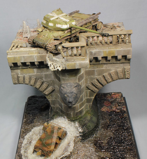 Dioramas and Vignettes: Tanks over Spree Dioramas and Vignettes: Tanks over Spree