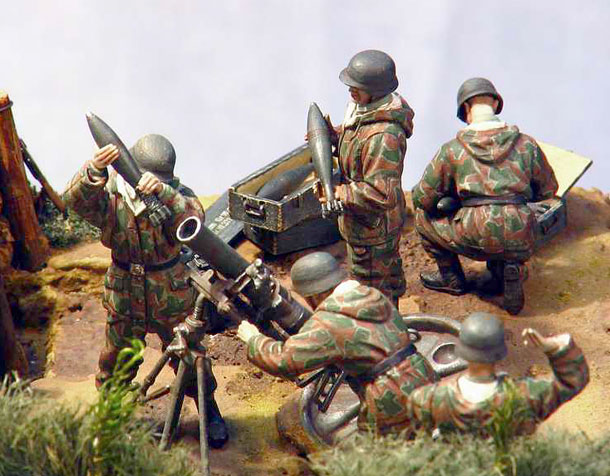 Dioramas and Vignettes: German Mortar Team Dioramas and Vignettes: German Mortar Team