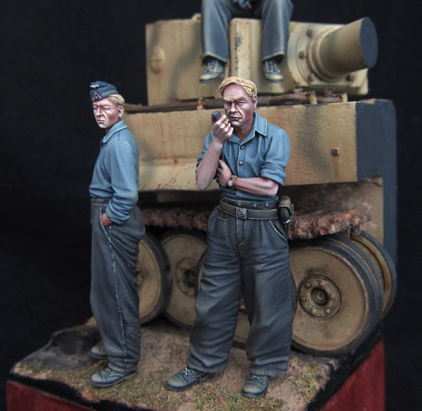 Dioramas and Vignettes: The tank crew Dioramas and Vignettes: The tank crew