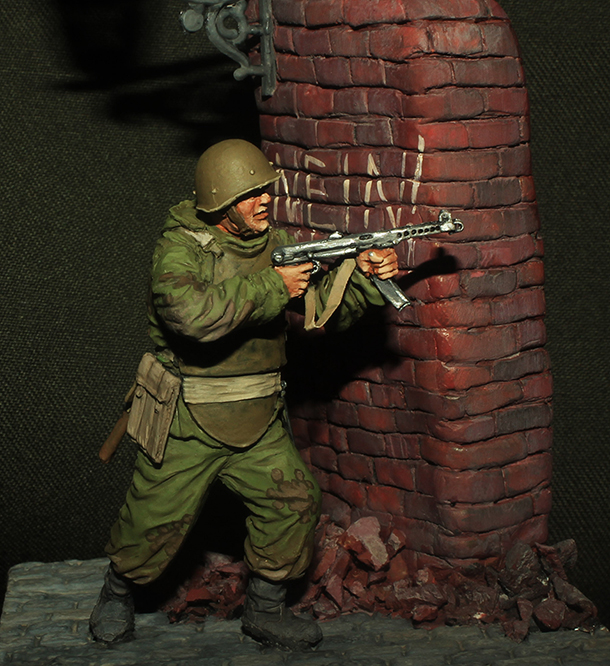 Figures: Soviet assault trooper Figures: Soviet assault trooper