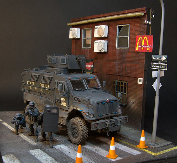 Dioramas and Vignettes: S.W.A.T. Dioramas and Vignettes: S.W.A.T.