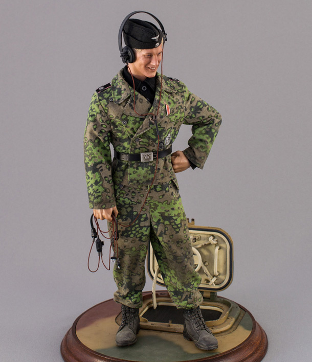 Figures: Tiger I crewman, LSSAH, Belgium, June 1944 Figures: Tiger I crewman, LSSAH, Belgium, June 1944