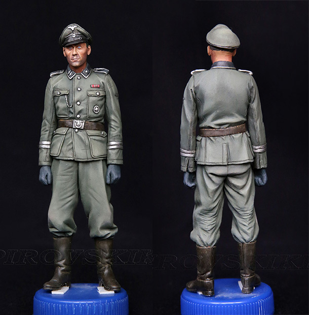 Figures: Company sergeant-major Figures: Company sergeant-major