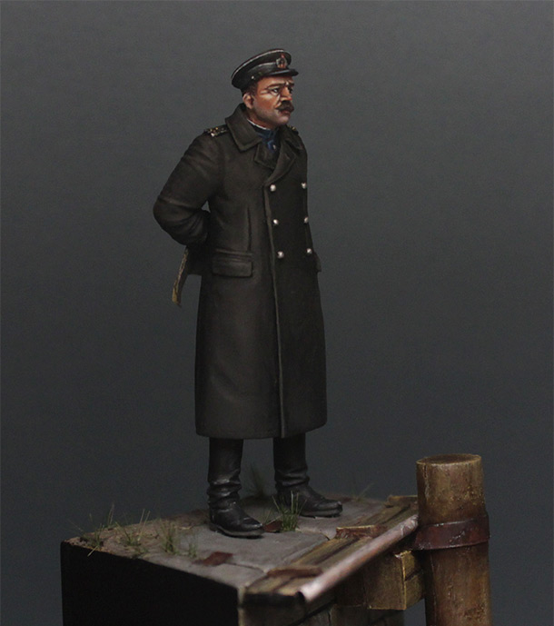 Figures: Soviet navy engineers officer, Liepaja, 1945 Figures: Soviet navy engineers officer, Liepaja, 1945