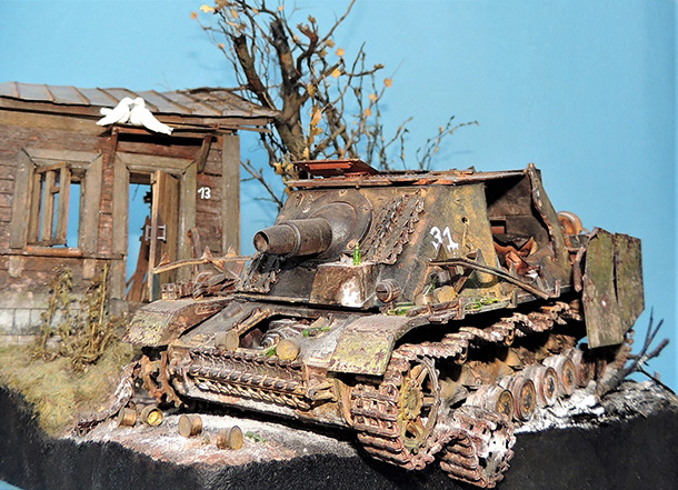 Dioramas and Vignettes: Сrumpled Brummbar Dioramas and Vignettes: Сrumpled Brummbar