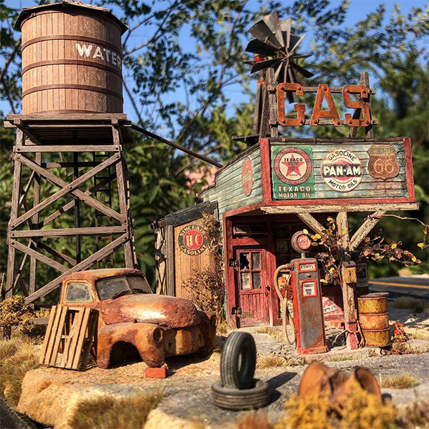 Dioramas and Vignettes: Gas station Dioramas and Vignettes: Gas station