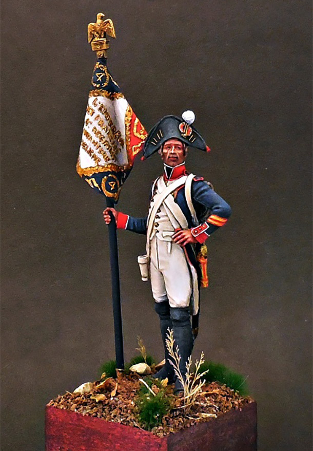 Figures: Senior sergeant eagle bearer, 4th line infantry, France 1805