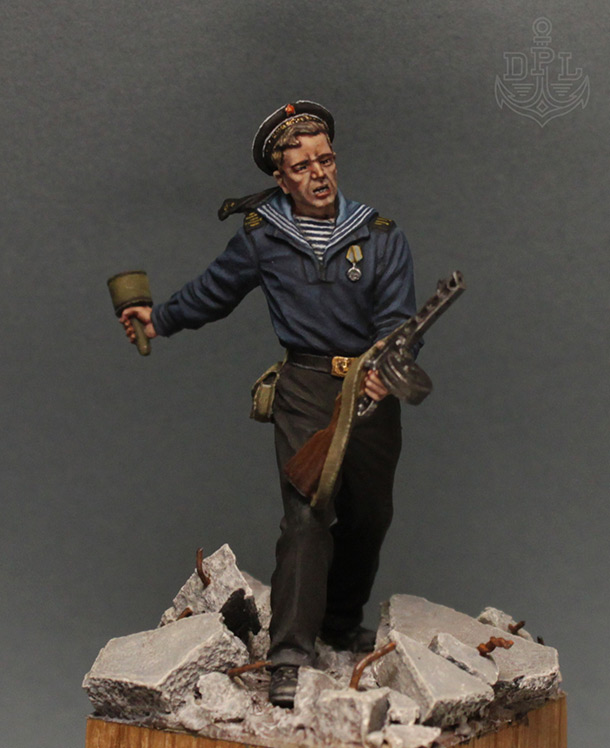 Figures: Soviet assault trooper. Novorossiysk, September 1943 Figures: Soviet assault trooper. Novorossiysk, September 1943