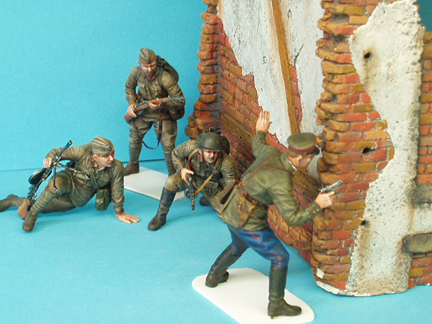 Figures: In the Encirclement Figures: In the Encirclement