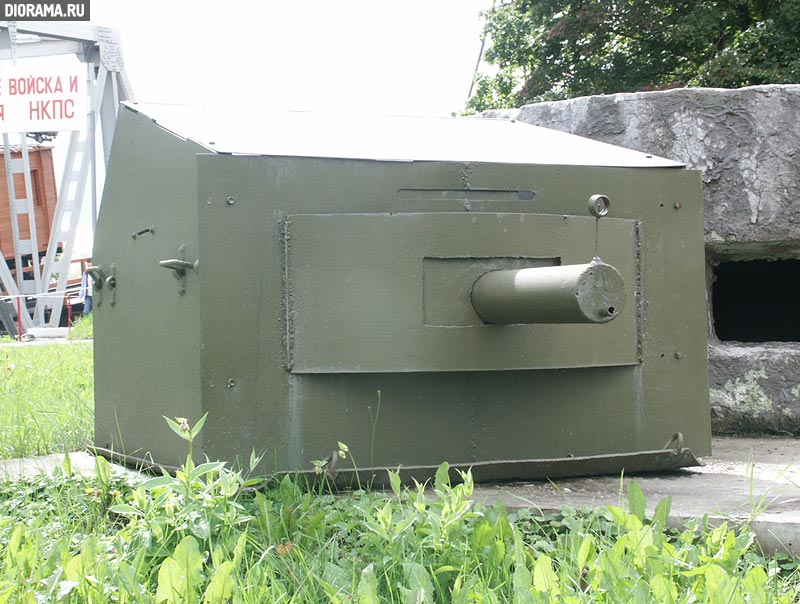 Machine gun pillbox made of steel sheets, Central Museum of Great