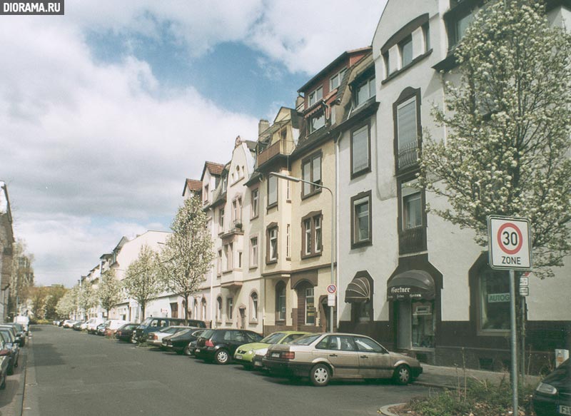 Typical city block of 1930s-1940s, Frankfurt am Main, West Germany (Library Diorama.Ru)