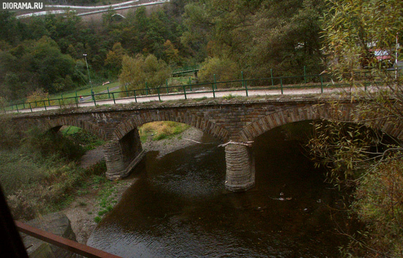Bridge over Ahr river, Altenahr, West Germany (Library Diorama.Ru)