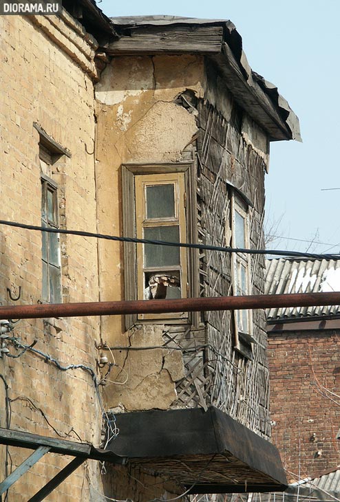 Brick apartment house, Rostov-on-Don, Russia (Library Diorama.Ru)