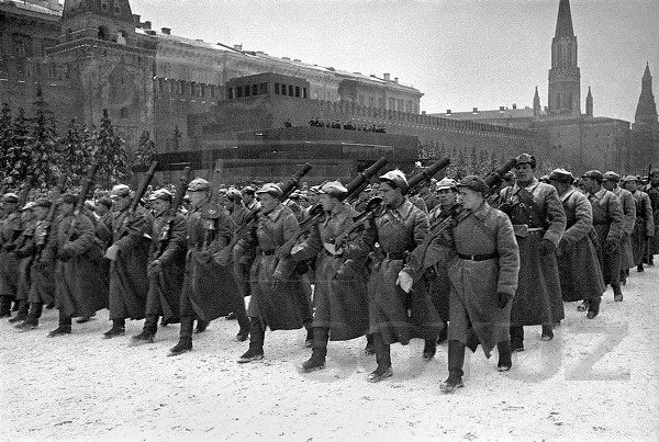 Photo 4 - 7 november 1941. Red Square Parade. | Figures | Gallery on ...